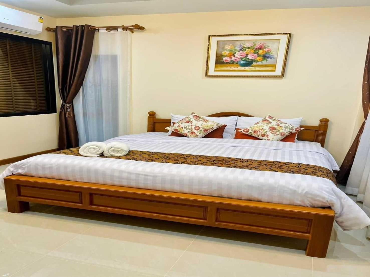 Capital O 75518 Baan Rose Resort Ao Luk Exterior foto